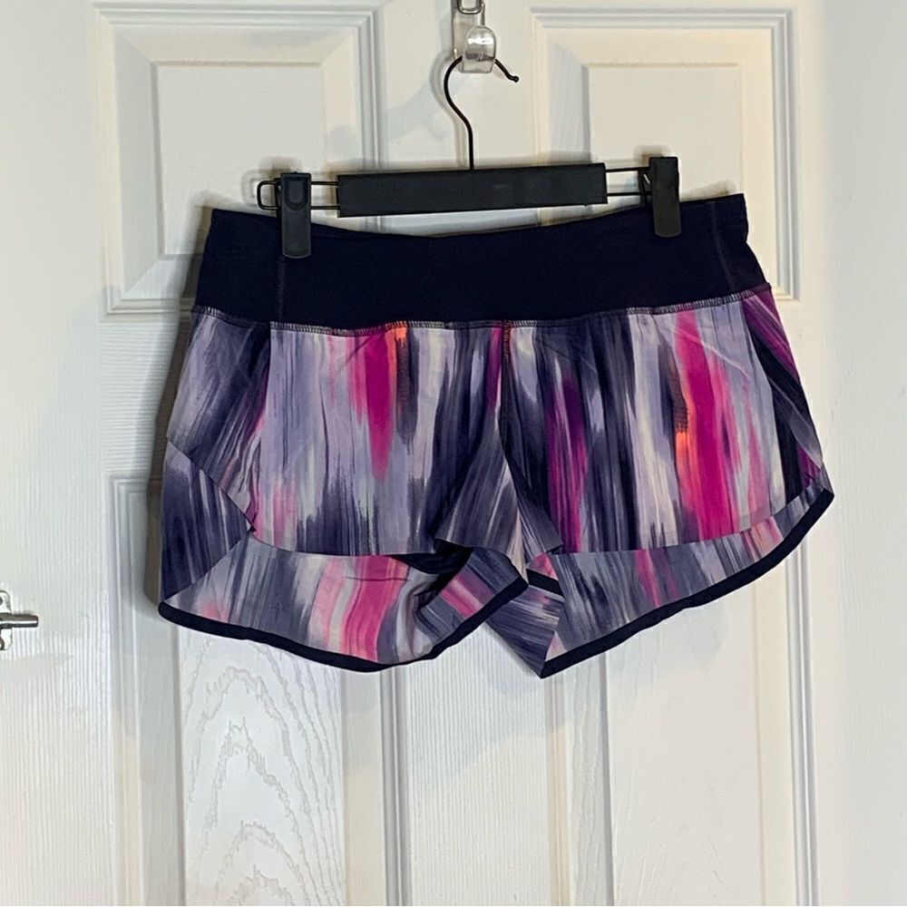 Lululemon Run Speed Mirage Deep Indigo Black Naked Seam Shorts Size 6